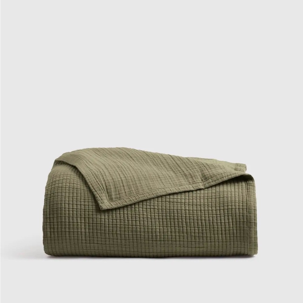 Quince Organic Ribbed Cotton Coverlet